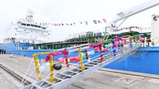 المغرب يعزز أسطوله بسفينة جديدة لنقل النفط