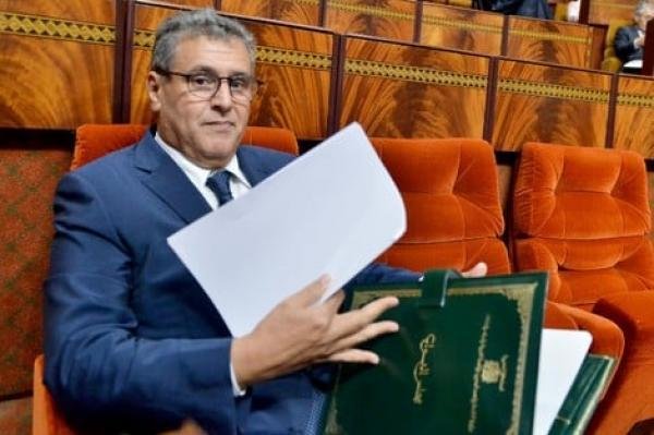 مطابقة الشواهد العليا على طاولة مجلس الحكومة