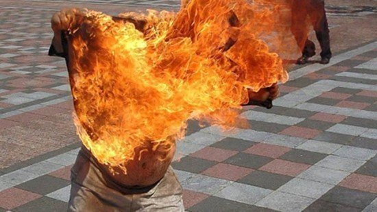 التحقيق في إضرام شخص للنار في جسده داخل ديمومة للشرطة