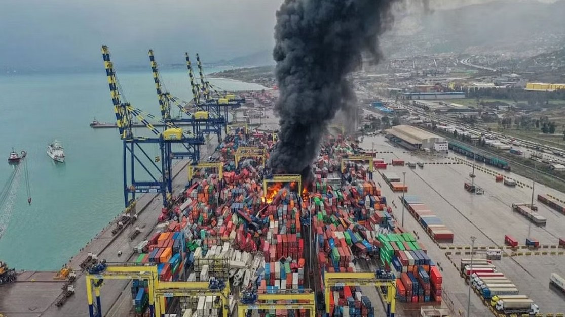 مجددًا .. اندلاع حريق في ميناء إسكندرون التركي