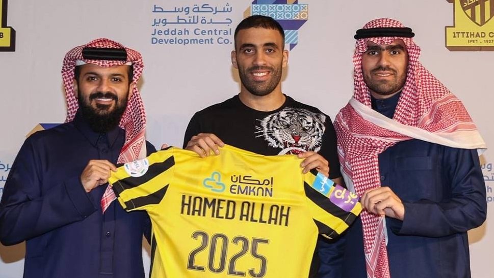 الهداف حمد الله يجدد عقده مع الإتحاد السعودي لموسمين