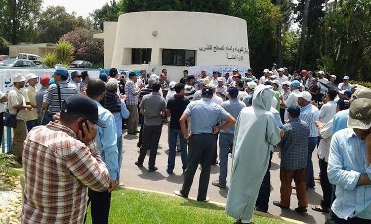 جامعة الماء تشلُّ القطاع