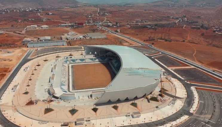 الجامعة تشيد ملاعب كبرى في الكركرات والداخلة