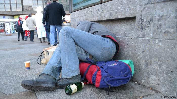 سابقة.. تهمة التشرد في الشارع العام تتسبب في تغريم أشخاص