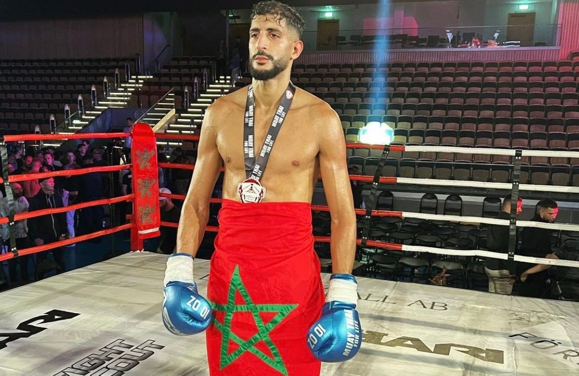 مغربي يخطف لقب بطولة العالم في “المواي طاي” بفرنسا