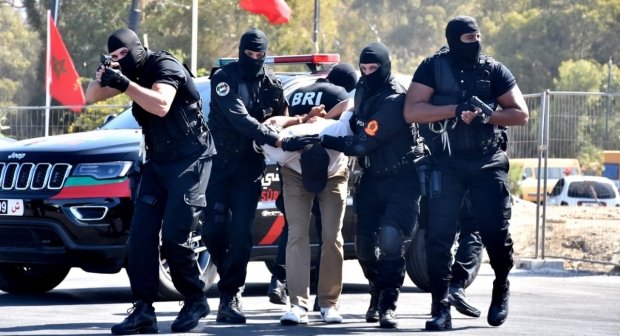 شرطة القصر الكبير تفُكّ لغز سرقة وكالة لتحويل الأموال