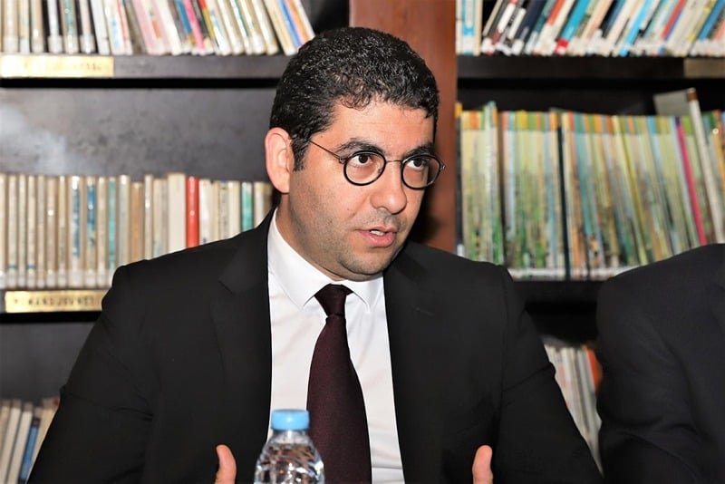 بنسعيد يخرج عن صمته بعد محاولة انتحار فنان