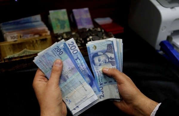 مديرة بنك تختلس الملايين بطريقة غير متوقعة