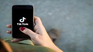 دولة أخرى تحظر تطبيق تيك توك