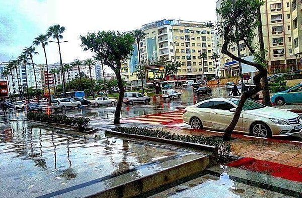 أجواء ممطرة في عدة مناطق اليوم الجمعة