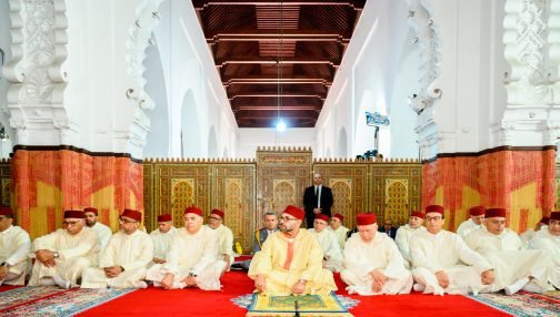 الملك يؤدي صلاة الجمعة بالمسجد المحمدي بالدار البيضاء