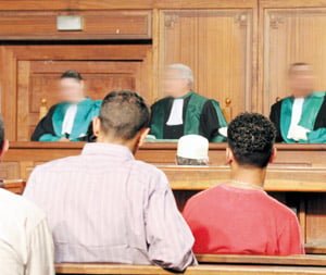 السجن لمتهمين بإهانة رجل سلطة أثناء قيامه بمهامه