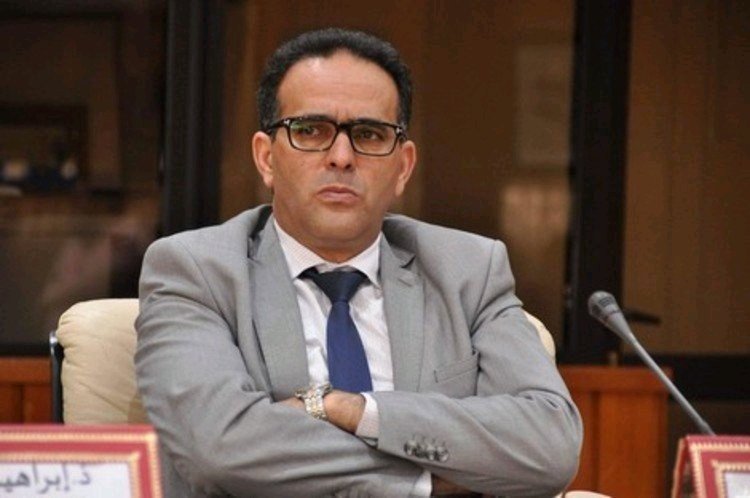 الغلوسي يُطالب بتجريم الإثراء غير المشروع