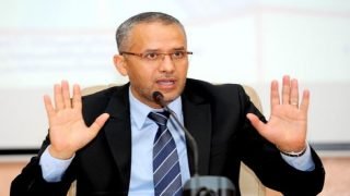 الحكومة تصفع مُقربا من الوزير السابق الحبيب الشوباني