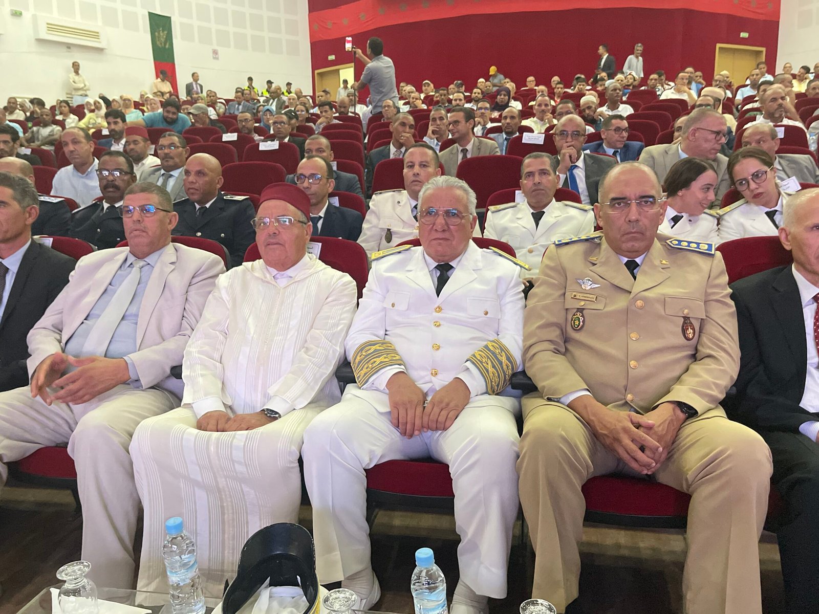 الرشيدية..والي جهة درعة تافيلالت يشرف على مراسيم الإنصات للخطاب الملكي السامي