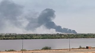 حرب السودان مستمرة وأعمدة الدخان تتصاعد في سماء الخرطوم
