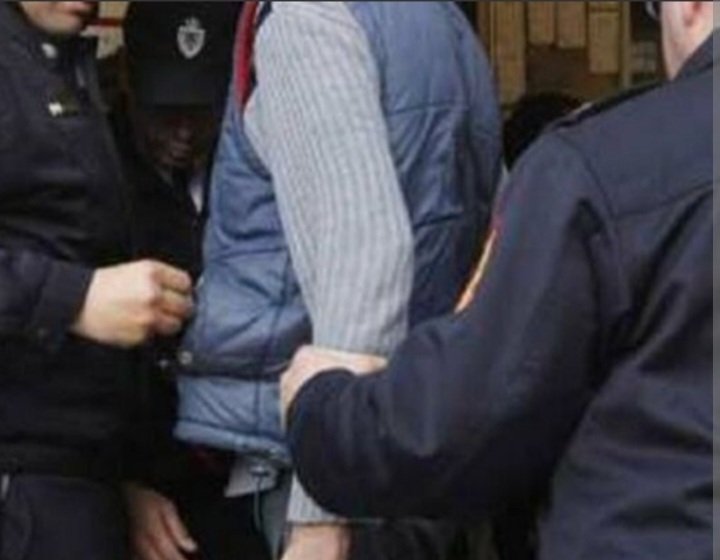 مصالح الشرطة القضائية بفاس توقف ضابط شرطة متلبسا برشوة