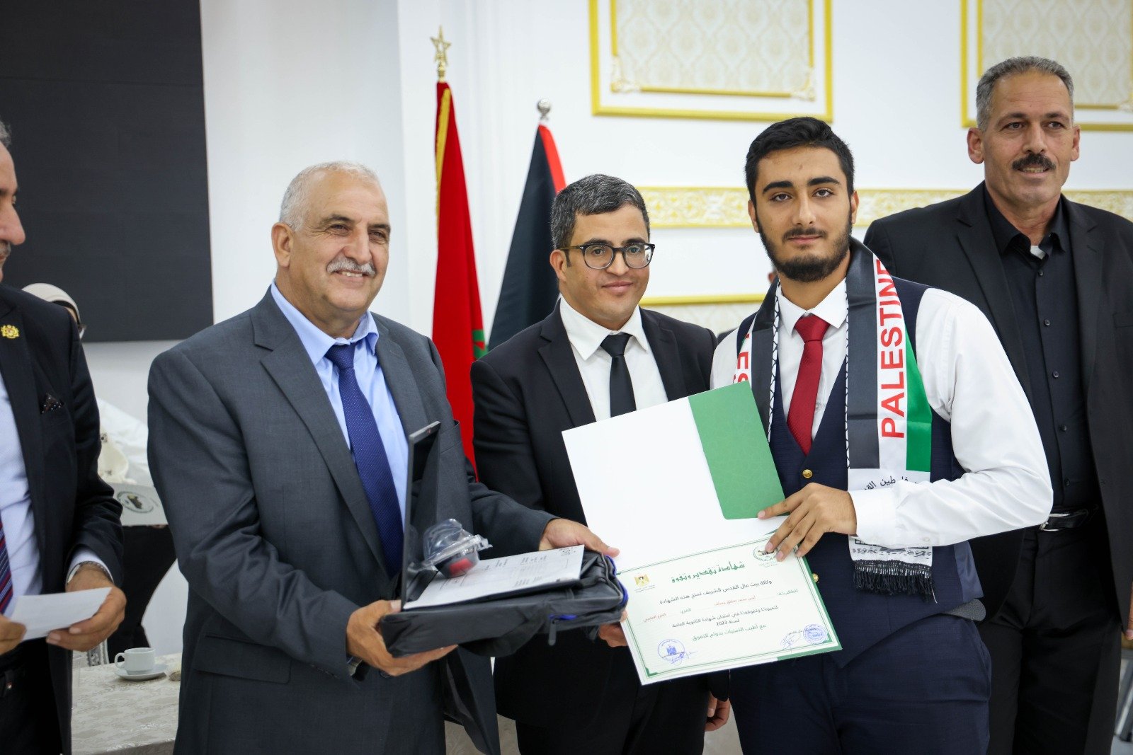 وكالة بيت مال القدس الشريف ومحافظة القدس تكرمان أوائل الثانوية العامة في المدينة المقدسة