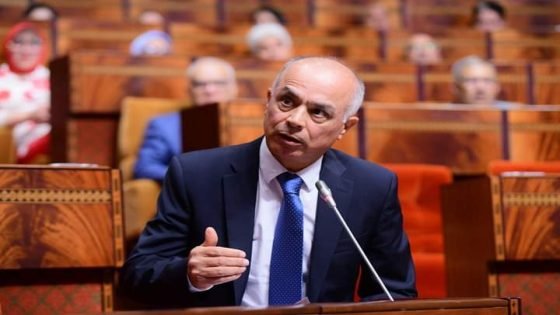 بنموسى يقرر منع المدارس الخاصة من بيع الكتب المدرسية التكميلية