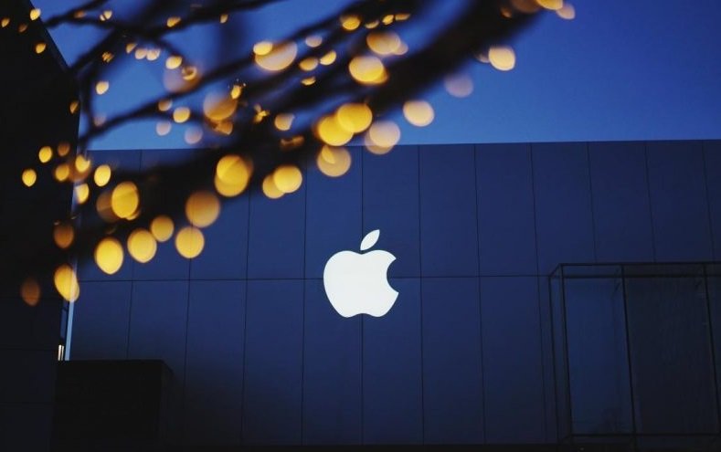“أبل” تكشف موعد إطلاق “آيفون 15”