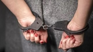 السجن لمستشارة جماعية على خلفية التلاعب في التأشيرات