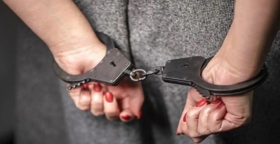 السجن لمستشارة جماعية على خلفية التلاعب في التأشيرات