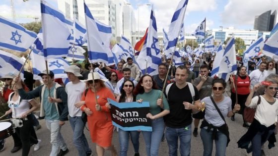 للأسبوع الـ35.. أكثر من ألف متظاهر في تل أبيب احتجاجا على الإصلاح القضائي