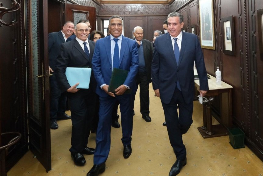 الحكومة و”باطرونا” المغرب والنقابات.. ملفات على طاولة الحوار الاجتماعي