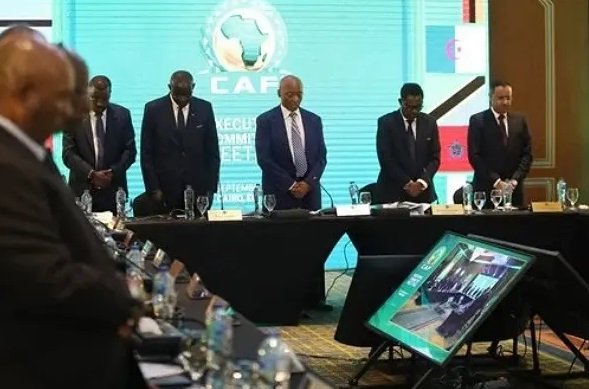 دقيقة صمت حدادا على ضحايا المغرب وليبيا قبيل اجتماع الـ كاف