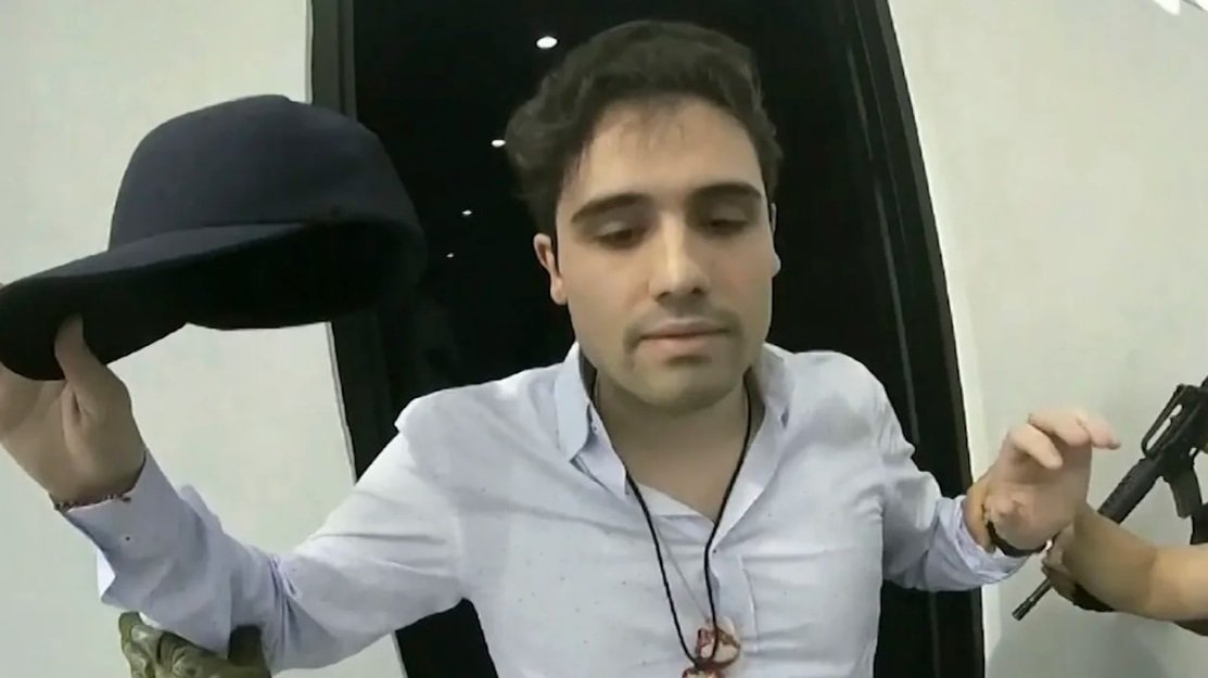 المكسيك تسلّم الولايات المتحدة ابن “إل تشابو”