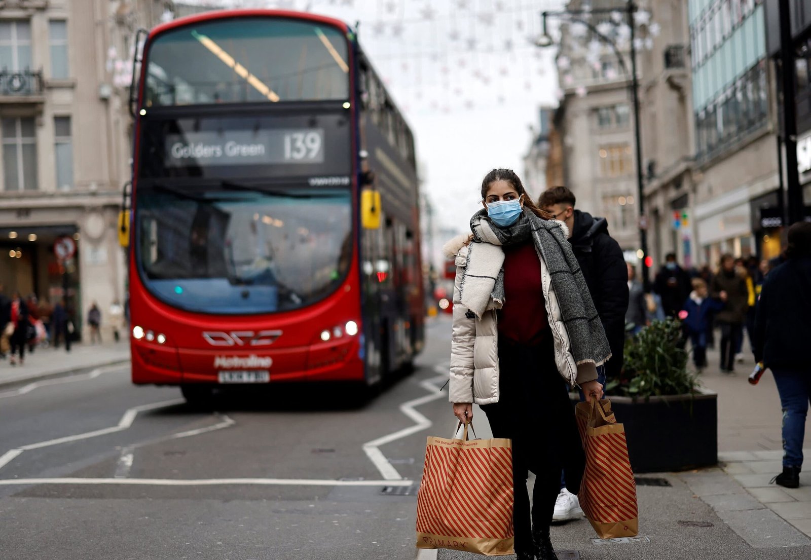 34 إصابة بمتحور كورونا الجديد في بريطانيا