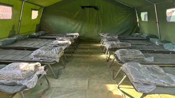 الجيش يواصل عملية توزيع الخيم بإقليم تارودانت لإيواء الساكنة المتضررة