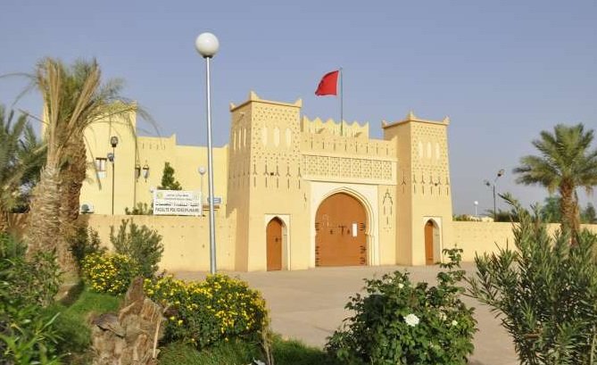 دخول جامعي متميز.. نقابات تشيد بالدور الريادي لعميدة الكلية المتعددة التخصصات بالرشيدية