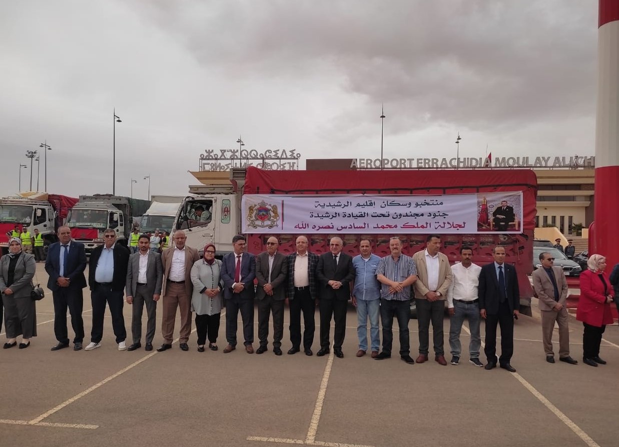 قافلة محملة بالمساعدات الغذائية واللوجستية تغادر الرشيدية نحو المناطق المنكوبة