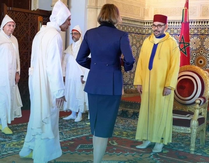 جلالة الملك يستقبل عددا من السفراء الأجانب