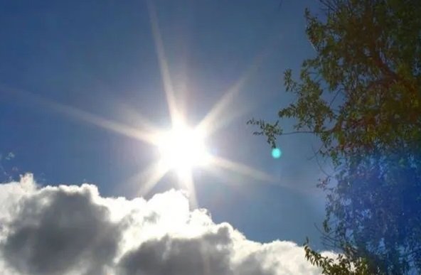 طقس الخميس.. أجواء حارة مع تشكل سحب منخفضة