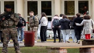 فرنسا: إخلاء مدرسة ثانوية بعد تهديد بوجود قنبلة