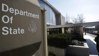 أمريكا تسمح بمغادرة موظفيها “غير الأساسيين” في القدس وتل أبيب