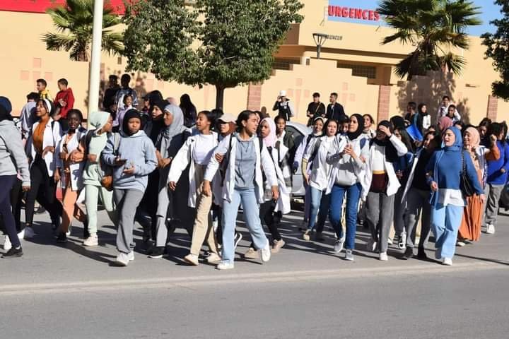 الضياع المستمر” للزمن المدرسي يُغضب تلاميذ المؤسسات العمومية بالرشيدية + صور