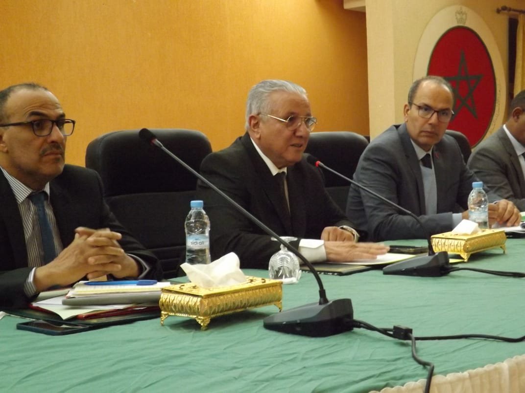 والي جهة درعة تافيلالت يعقد لقاء تواصليا مع الهيئات الممثلة لجمعيات أمهات وآباء وأولياء التلاميذ ومدراء المؤسسات التعليمية بإقليم الرشيدية