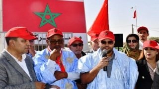 معبر الكركرات.. وقفة احتجاجية للتنديد بالاعتداء الجبان الذي استهدف مواطنين أبرياء بالسمارة