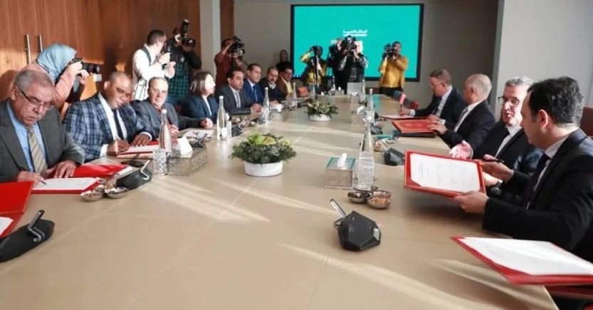 تفاصيل الاتفاق بين الحكومة والنقابات التعليمية الأكثر تمثيلية بقطاع التربية الوطنية