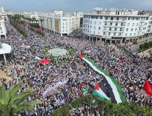 الرباط : مسيرة وطنية حاشدة للتنديد بالجرائم والمجازر الصهيونية المرتكبة في غزة 