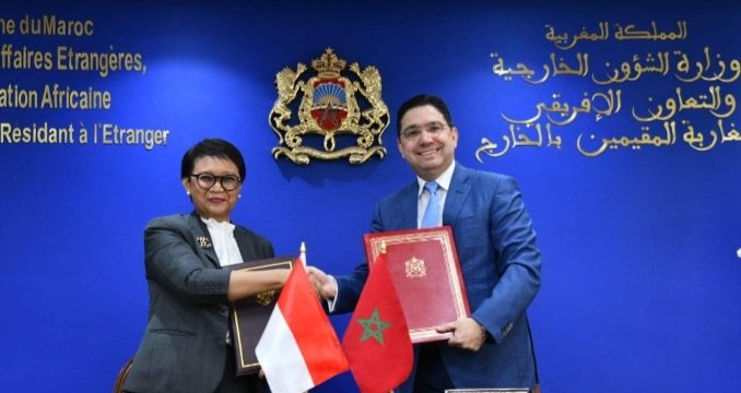 المغرب يؤكد على أهمية الشراكة الاقتصادية والاستثمارية مع جكارطا ويرفع المنح المقدمة للطلبة الأندونيسيين