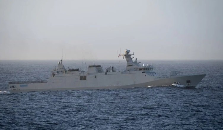 البحرية الملكية تنقذ 51 مرشحا للهجرة من الغرق