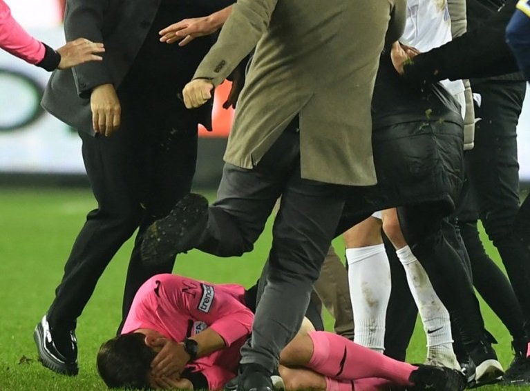 تركيا.. استقالة رئيس أنقرة غوجو إثر اعتدائه على حكم