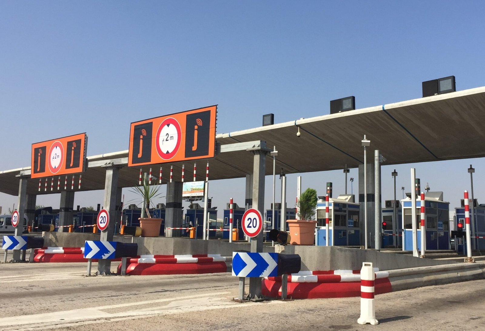 الطرق السيارة.. هذه حقيقة الزيادة في أسعار محطات الأداء