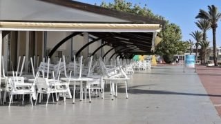 إغلاق أكثر من 320 مقهى ومطعم بفاس.. هيأة مهنية تدق ناقوس الخطر وتطالب بحماية القطاع