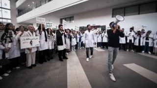 طلبة الطب يستعدون  لأكبر إنزال احتجاجي أمام مقر وزارة الصحة