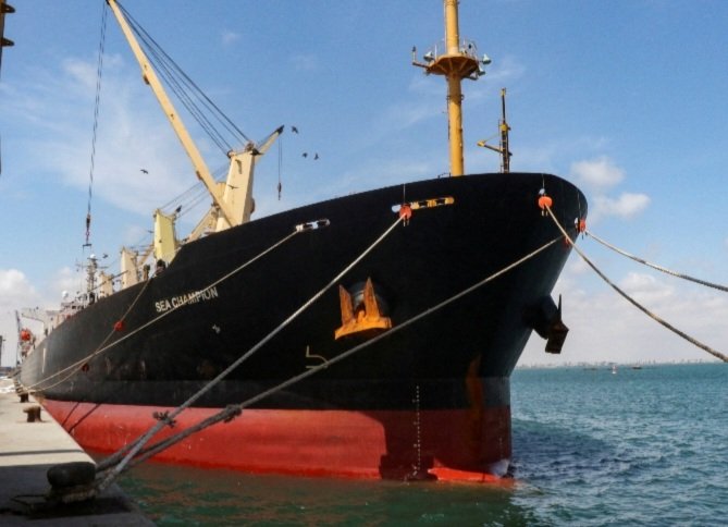 تصنيفات بريطانية وعقوبات أمريكية جديدة تلاحق الحوثيين على خلفية هجمات البحر الأحمر